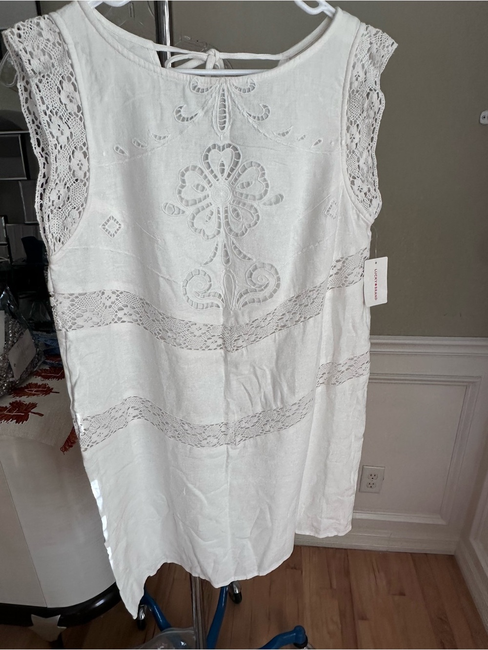 Tops Subcategory Identification